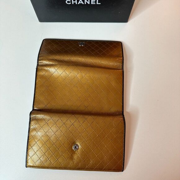 Authentic Chanel Tri-Fold Wallet Gold & Black Interior Trim Leather gold CC Logo - Picture 8 of 14